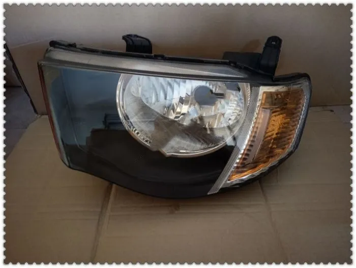 

Автомобильный Угловой поворотный сигнал eOsuns для Mitsubishi L200 2005
