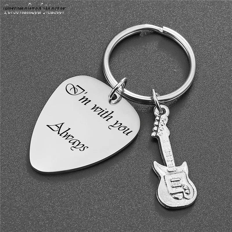 

Personalized Master Custom Anniversary Date Key Chains Stainless Steel Guitar Pick Engraved Text Letters Keychain Key Ring Gift