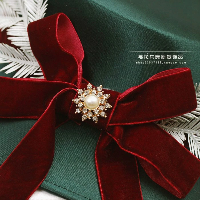 

White Green Satin Bucket Hat For Women Velour Bow Wedding Hat High End Elegant Ladies Royal Banquet Evening Party Fascinator Hat