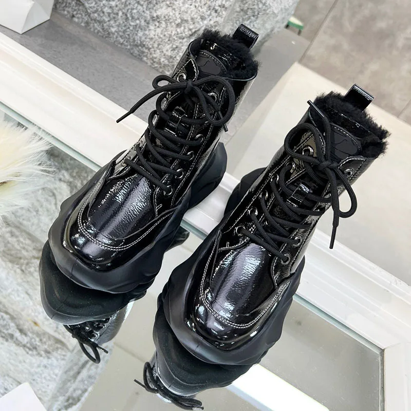 

Ботинки мартинсы с круглым носком, на толстой подошве, теплые, с бархатной подкладкой, в стиле ретро, Осень-зима 2021