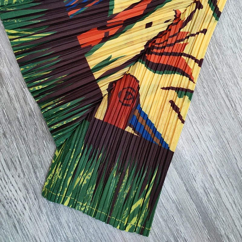 

Women T-Shirt Summer Breathable Fashion Animal Print Classic Round Neck Top Pleated Short Sleeve Loose Casual Ladies T-Shirt