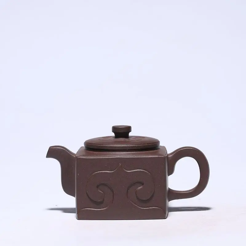 

Kitchen,Dining & Bar