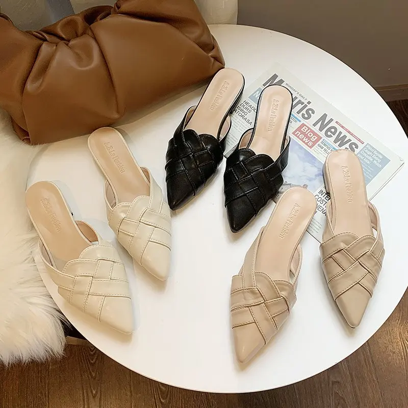 

Beach Shoes Slippers Flat Low Cover Toe Luxury Slides Slipers Women Female Mule Sabot Designer 2021 Mules Pointed Fashion Rubber