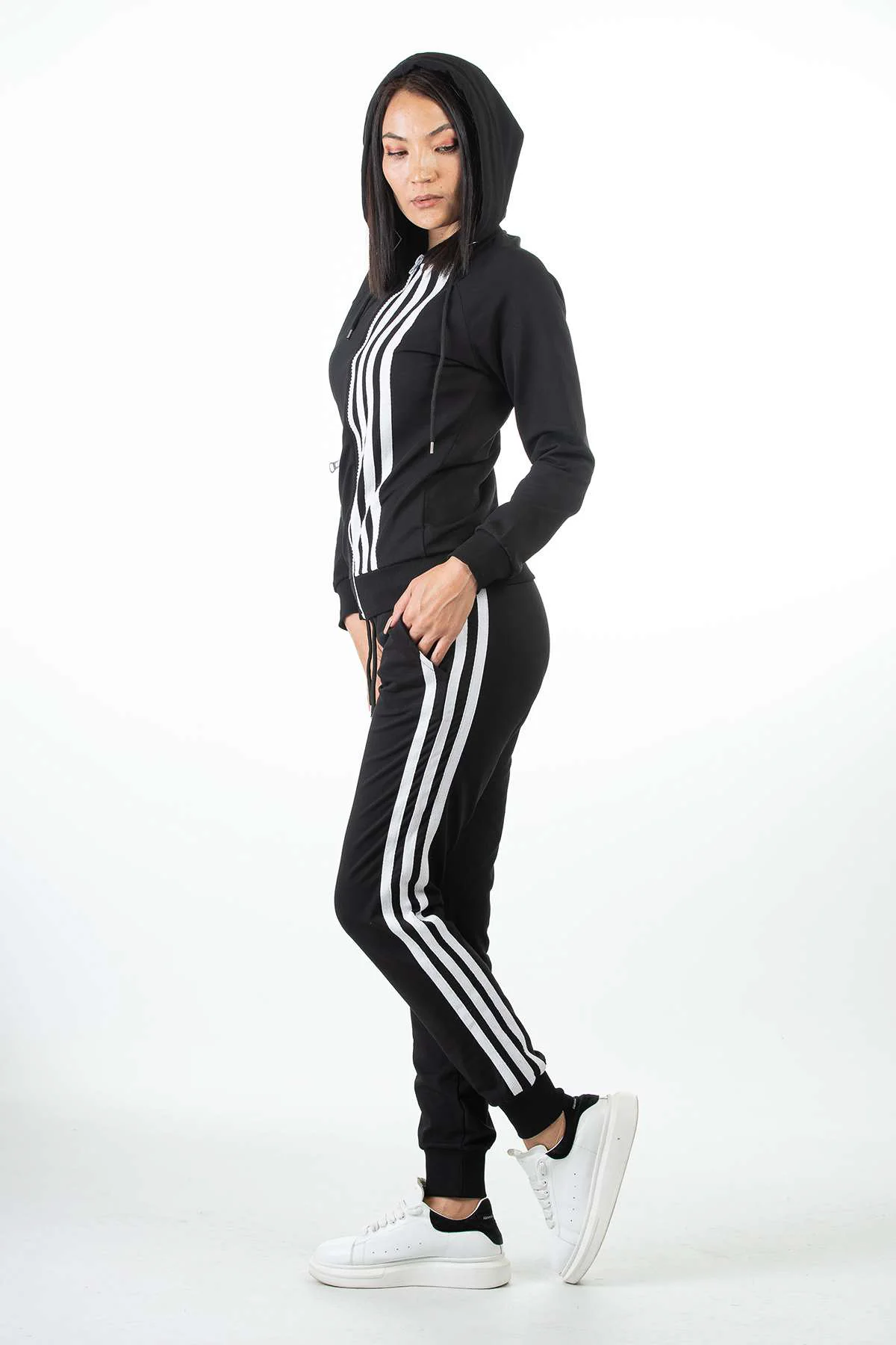 

2 yarn Zippered Slash Detailed Hooded Tracksuit Set