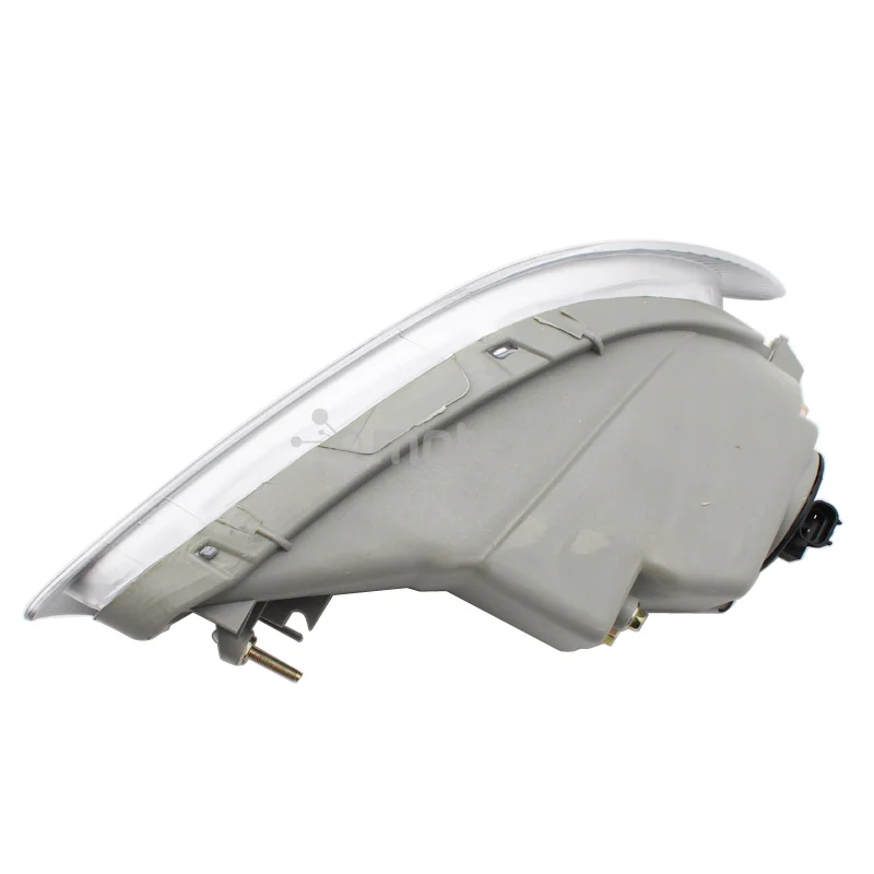 Автомобильная пластиковая и металлическая противотуманная фара с двумя