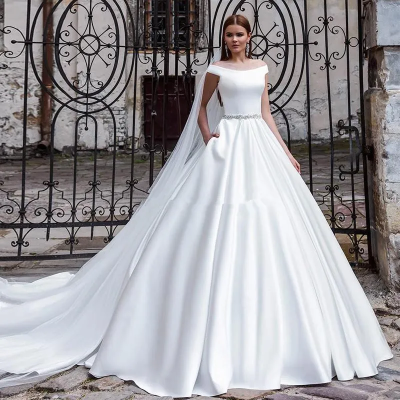 

Белые свадебные платья с открытыми плечами, атласные свадебные платья трапециевидной формы, украшенные бисером, vestidos de novia, 2020