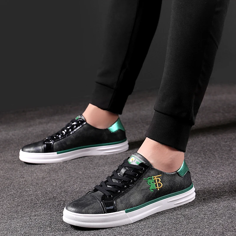 

2021 Spring Casual Sneakers Men Black Brown Walking Shoes For Mens Low Top Leather Sneakers Men Luxury Brand Flats Mens Shoe