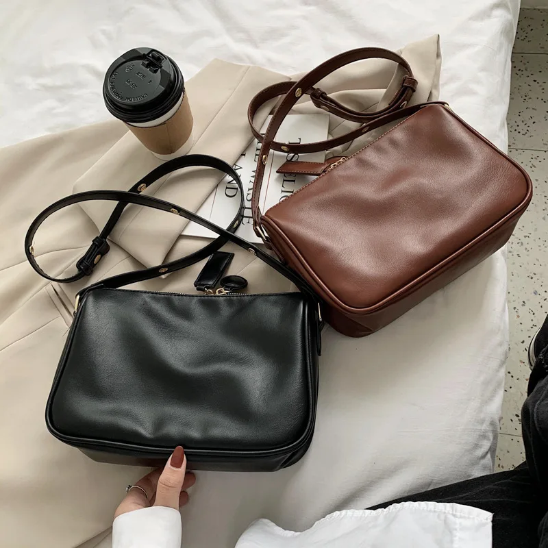 

Textured small bag female 2021 new wave simple fashion shoulder bag autumn and winter western style messenger bag