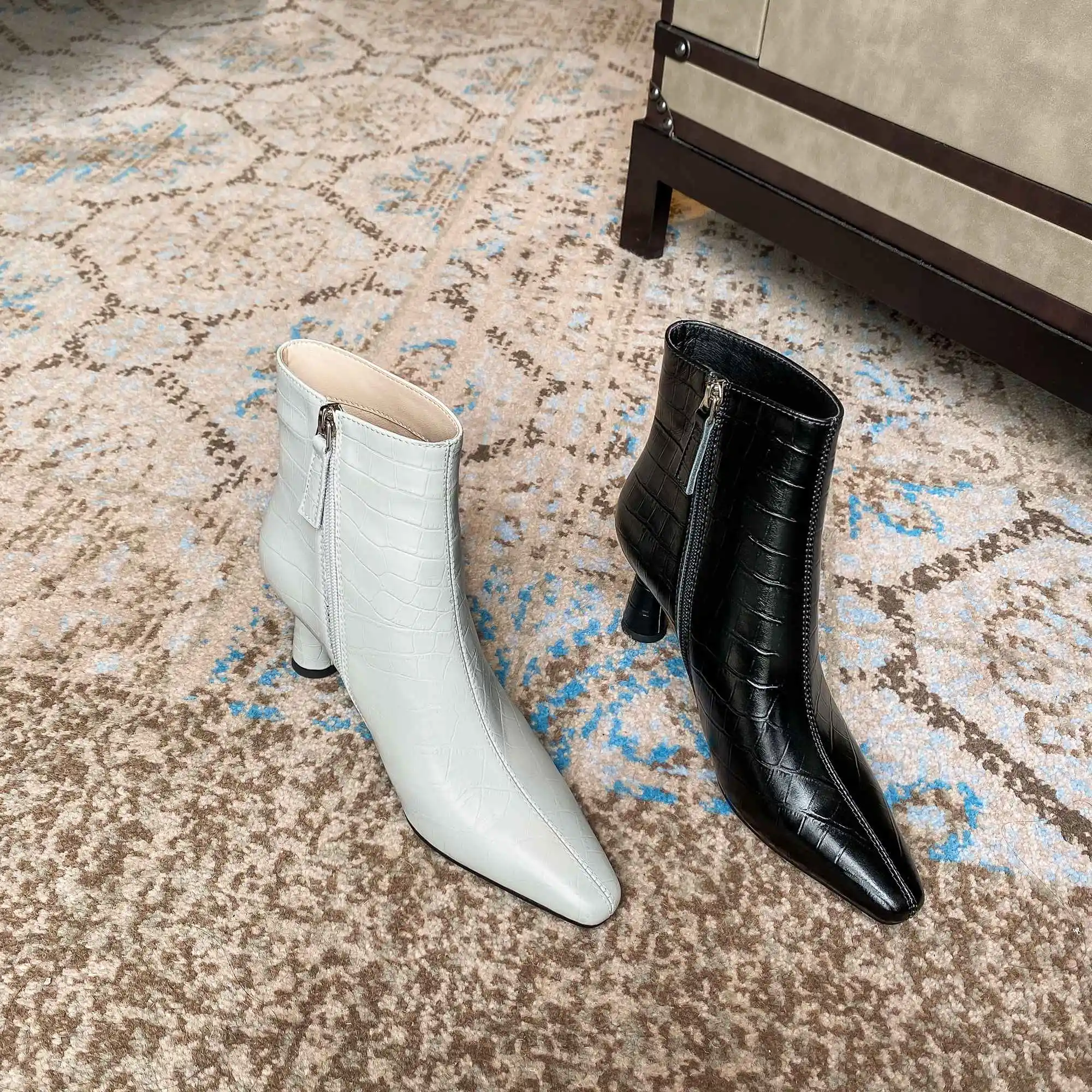 

Krazing pot new high street fashion genuine leather stone pattern small square toe high heel zipper elegant lady ankle boots L00