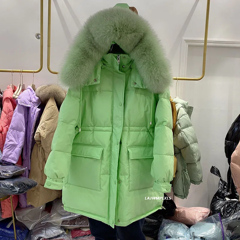

Куртка женская зимняя на 90% пуху, с натуральным лисьим мехом и капюшоном