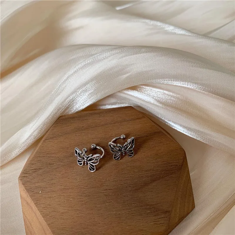 

New Fashion Vintage Metal Hollow Butterfly Ear Clips For Women Girls Cute No Piercing Fake Cartilage Ear Jewelry