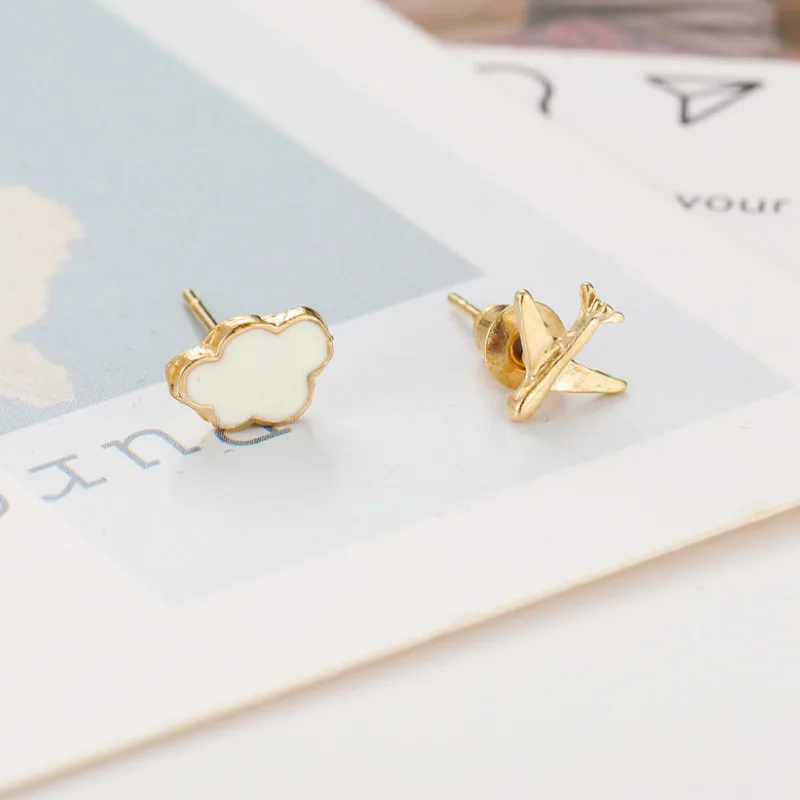 

Cute Cloud Airplane Small Ear Studs Creative Sweet White Earrings