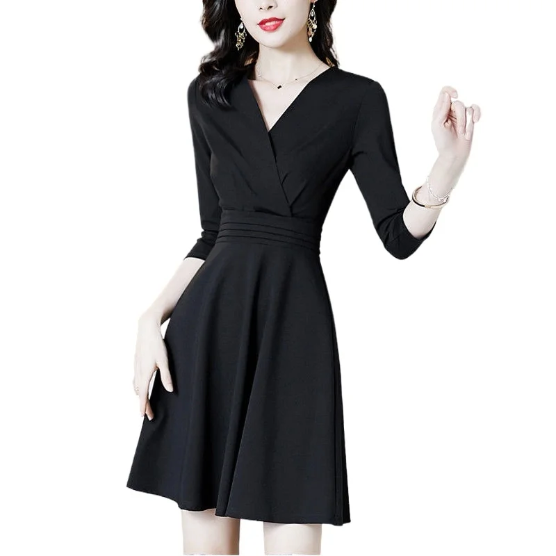 

Женское черное платье, новинка весны и осени, яркое приталенное маленькое черное платье с V-образным вырезом