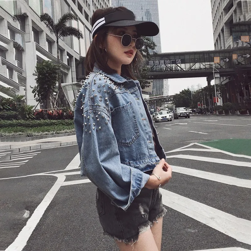 CHICEVER весеннее короткое джинсовое пальто с заклепками отворотом длинным рукавом