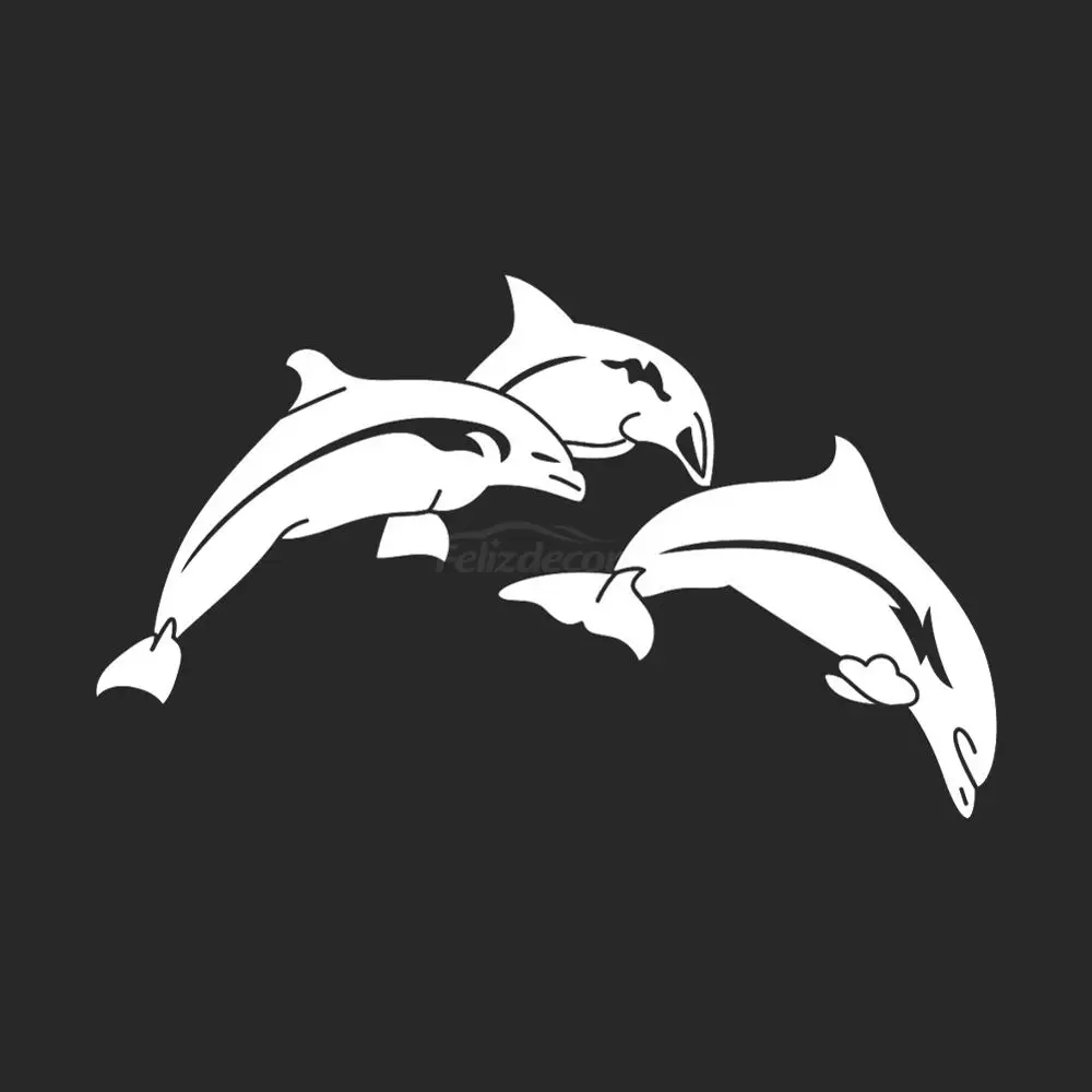 Три милых маленькие дельфины выполняют виниловые наклейки на автомобиль для