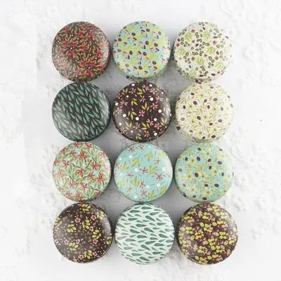 Розовый чайный горшок жестяная коробка маленький свежий домашний сад