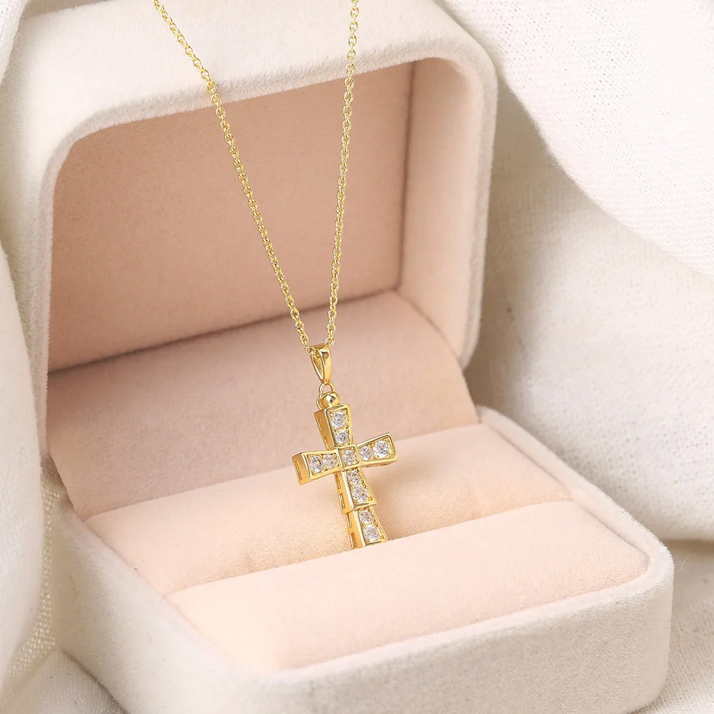 

Fashion Female Cross Pendants Necklace 3 Metal Color Jesus Cross Chokers Necklaces For Women For Women Jewelry 2021