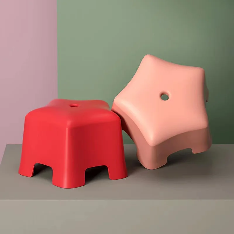 

Стул детский пластиковый нескользящий с мультяшным рисунком, 29 х21 см