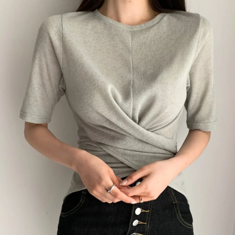 

Top Women's Design Sense Niche Cross-Button Irregular Short-Sleeved T-Shirt 2021 Summer Simple Loose Bottoming Shirt