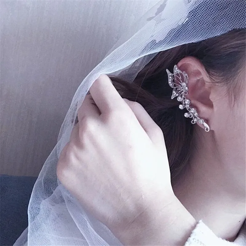 Женские блестящие серьги гвоздики элегантные с бабочками и стразами корейский