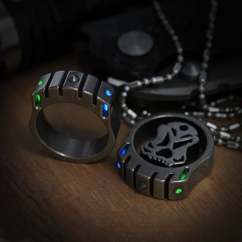 

25 year light-emitting defense ring titanium alloy ring EDC tritium tube light-emitting self-defense window breaker self-defense