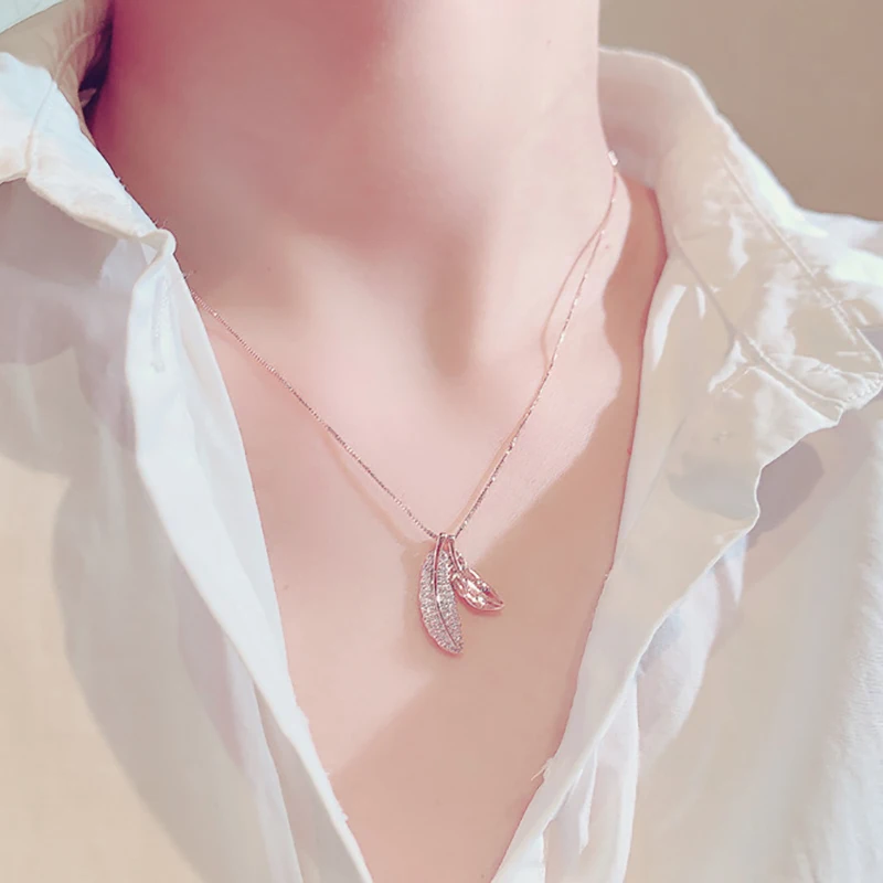 

Ins Hot Sale Dazzling Shining CZ Leaves Earrings for Women Simple Temperament Feminia Choker Dainty Clavicle Collar Accessories