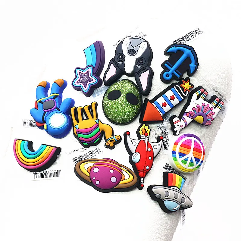 Original 1pcs Bulldog Shoe Croc Charms Alien Rainbow Astronaut Planet PVC Shoe Decoration Accessories JIBZ fit Kids Party Gifts
