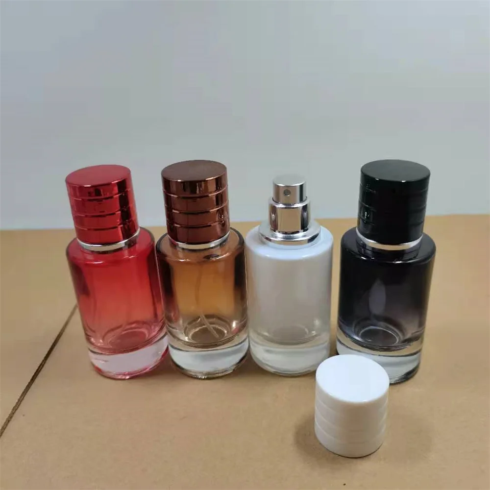Портативный 30 мл пустой разноцветный стеклянный флакон-распылитель для духов