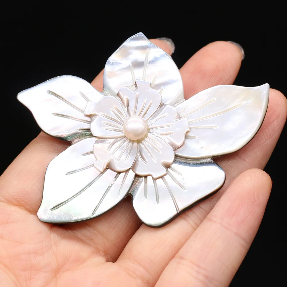 

Natural Mother Of Pearl Shell Flower Shape Pendant 50x60mm Aura Accessories For DIY Ladies Necklace Flower Bloom Decoration