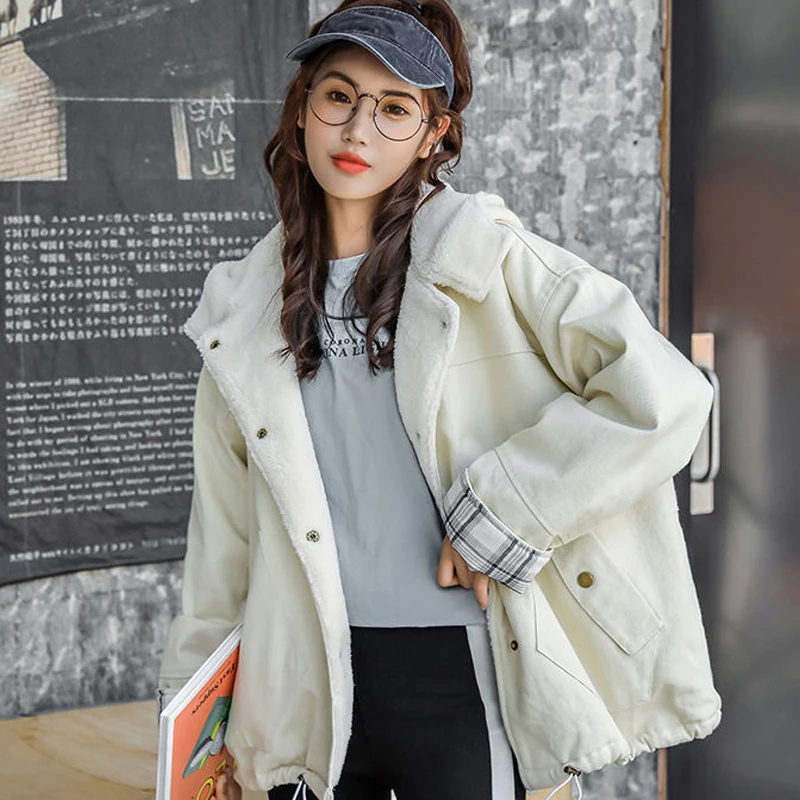 

Темная зимняя куртка из овечьей шерсти, Женская Корейская версия, свободная Студенческая стеганая куртка, рабочая одежда с бархатной подкл...