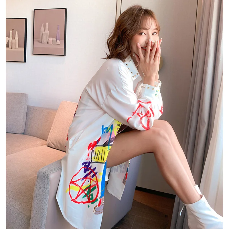 Весна 2020 Длинные рубашки с мультяшным принтом модные женские заклепками Новое