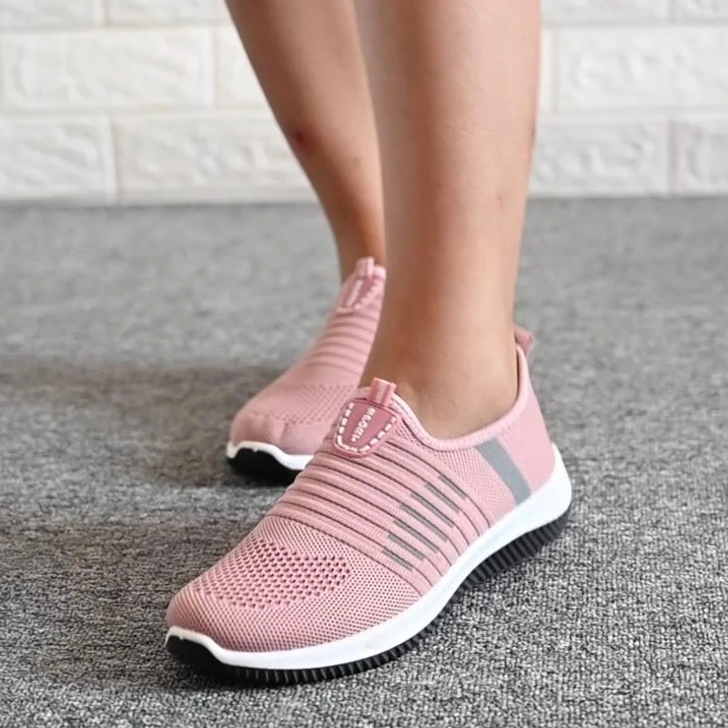 

Women Flat Sole Shoes, Slip-on Casual Female Slippers, Soft And Breathable Mesh, Smooth Design, Comfortable And Adaptable