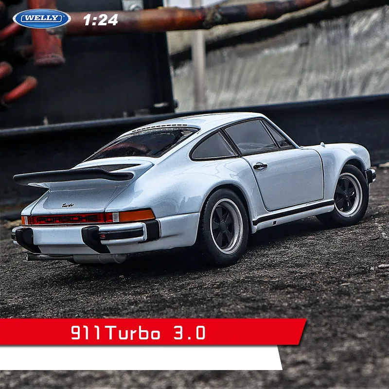 911 Turbo 3.0 Welly 1:24 Porsche 918 модель автомобиля из сплава Модель автомобиля украшение автомобиля коллекция Подарочная игрушка Литье под давлением модель игрушка для мальчиков - Цвет: 911 Turbo 3.0