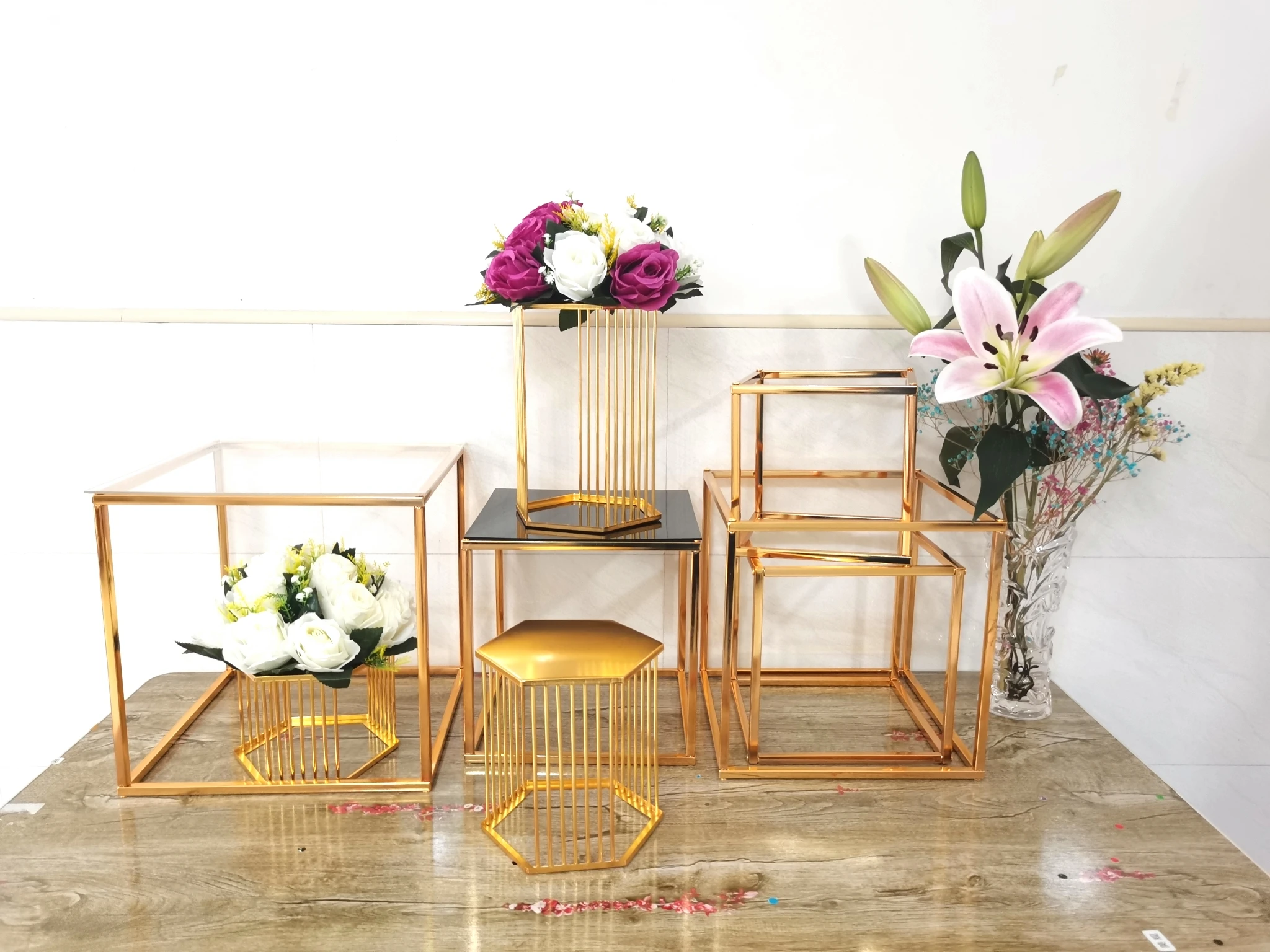 

13pcs Shiny Gold Iron Stand Metal Props For Cupcake Cookie Flowers Dessert Table Holder Wedding Cake Display Buffet Banquet Rack