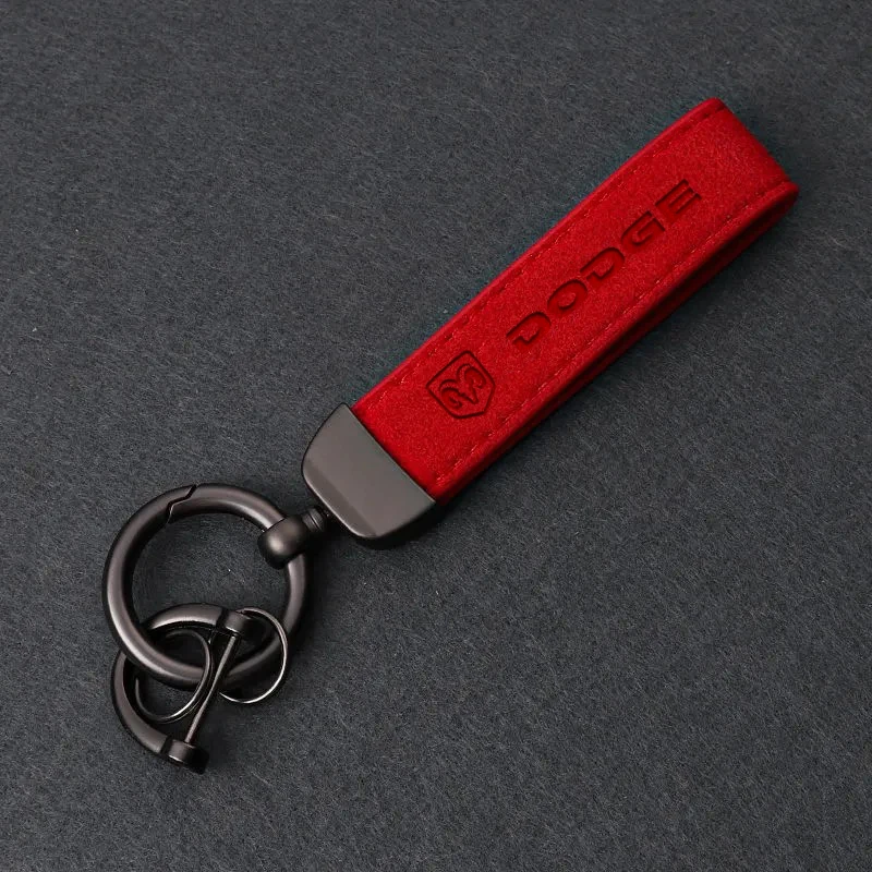 4S shop Metal Suede Leather Keychain Metal Engraved Logo For Dodge Challenger Avenger SXT Caliber Nitro RAM 1500 Car Accessories