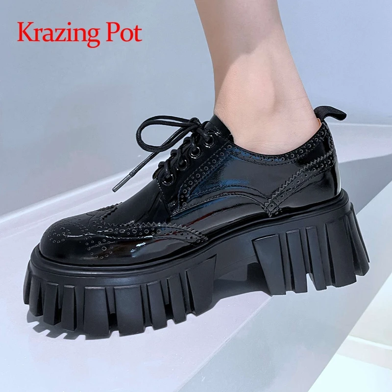 

Krazing Pot/ранней Весенняя Новинка поступление лакированной кожи обувь на высоком каблуке с круглым носком в классическом стиле красивой леди ...