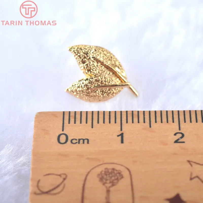 Серьги-гвоздики с листьями из латуни цвет под золото 24 карата 15 х10 мм 10 шт. |