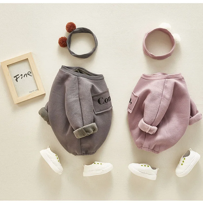 

New 2020 Baby Girls Boys Bodysuits Baby Simple Embroidery Loose Package Fart Creeper Sweater Spring Autumn Baby Bodysuit