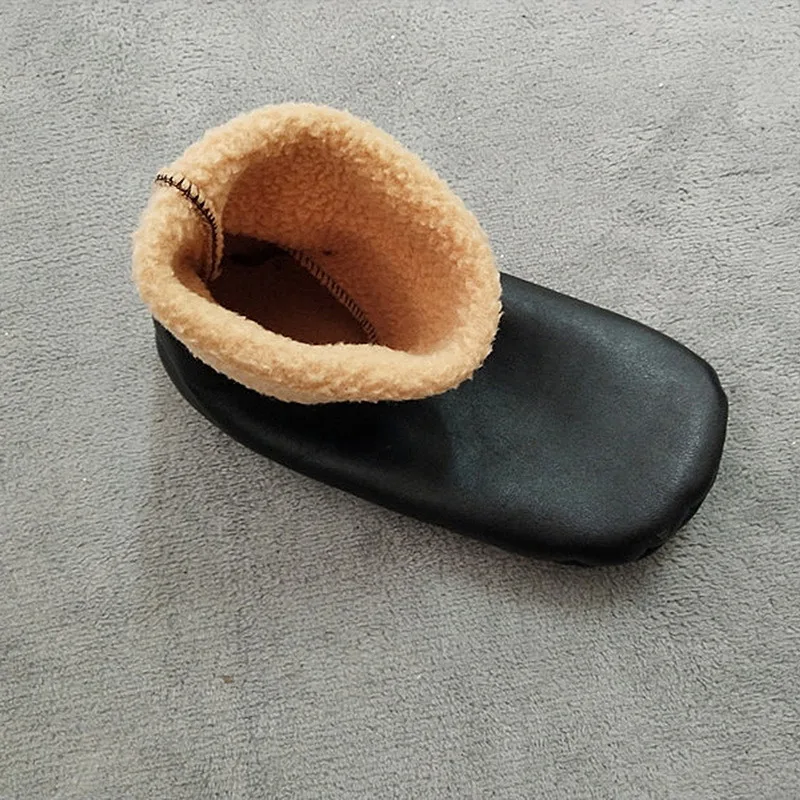 Зимние теплые кожаные тапочки унисекс домашние мягкие нескользящие носки для