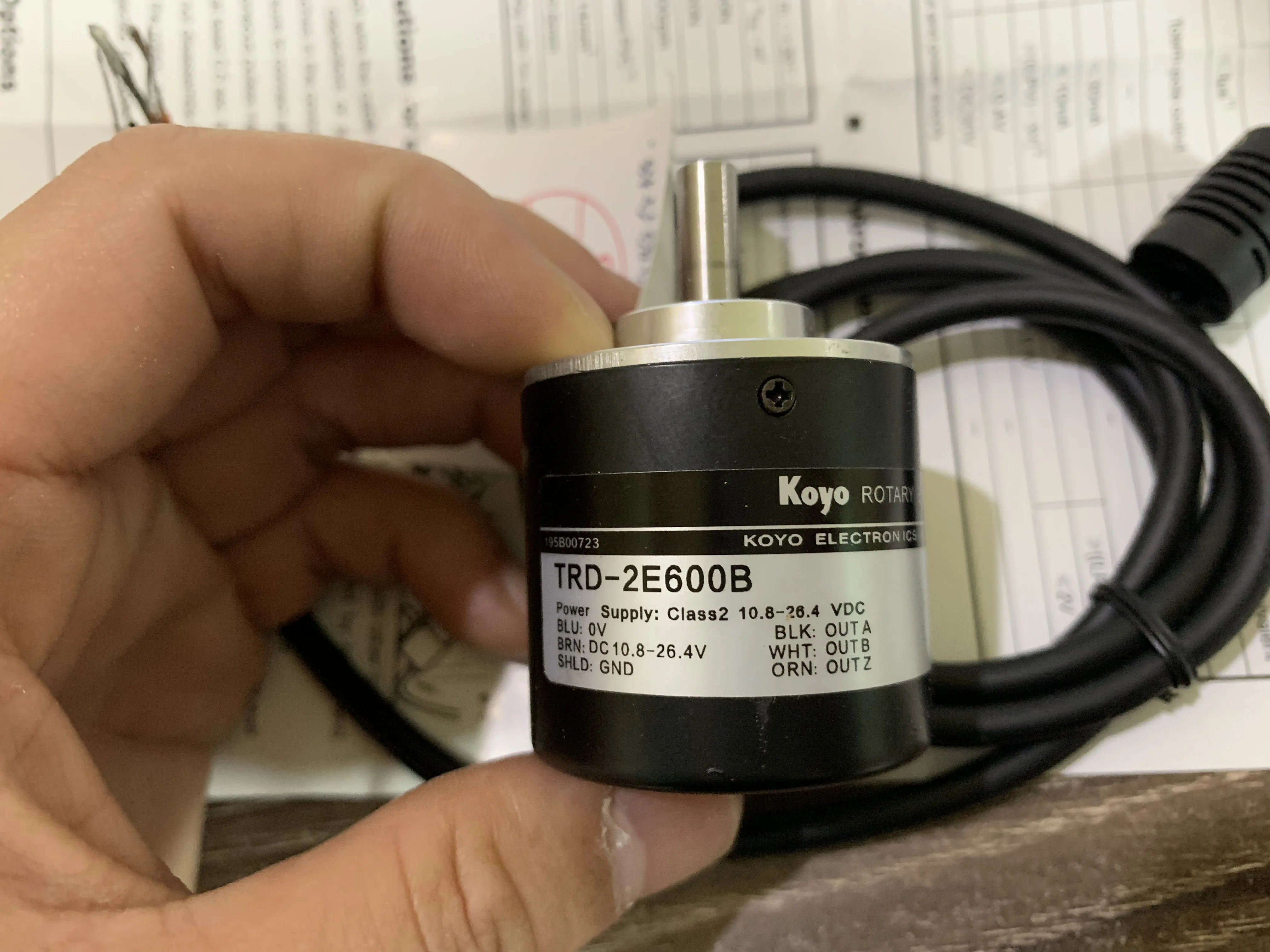 High-quality Wuxi Koyo rotary encoder TRD-2E600B   DC10.8-26.4V
