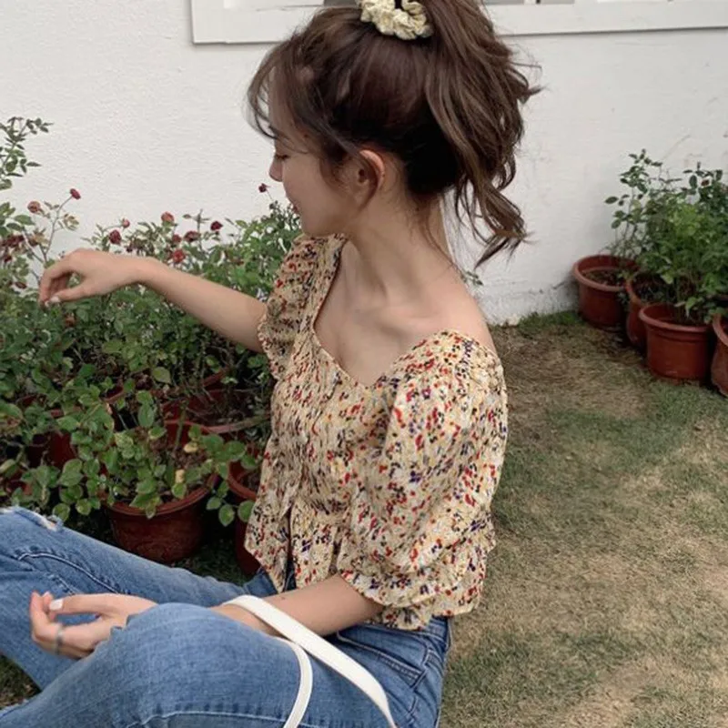 

oioninos Women's Fashion Floral Print Square Collar Sexy Sweet Short Chiffon Shirt