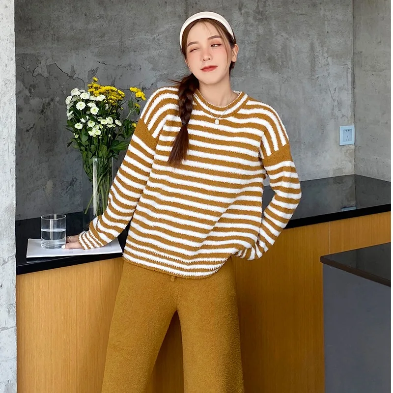 

Winter Pyjamas Ladies Striped Pijama Warm Thick Sleepwear Set Feather Yarn Nightwear Velvet Pajamas Loose Homewear For Woman