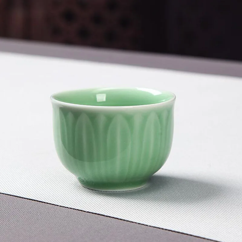

Комплект из 2-х фарфоровых чашек Celadon Geyao