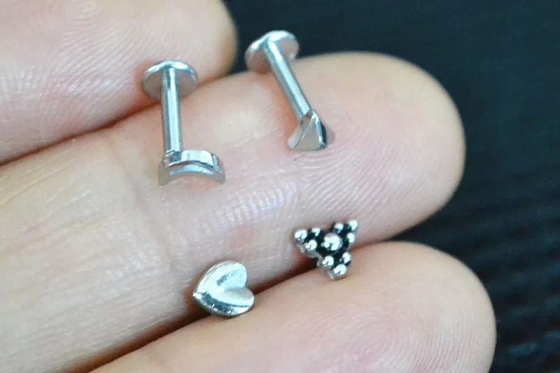 

Free shippment LOT50pcs Body Jewelry Piercing -1.2X6MM Moon Heart Shape Lip Labret Ring Ear Helix Bar Lip Piercing Sliver