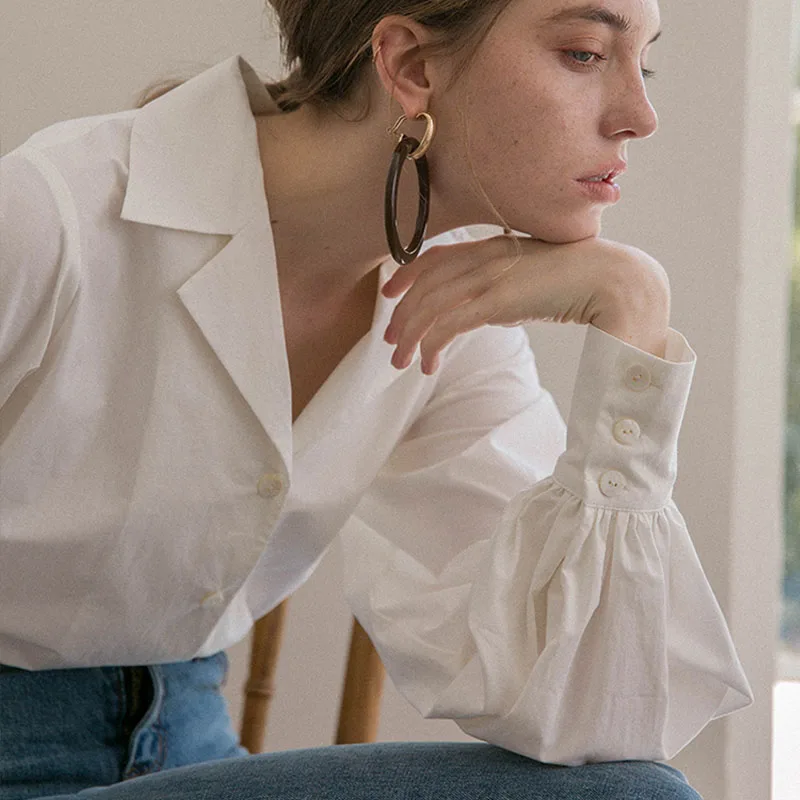 

2021 Vintage Lantern Sleeve White Shirt Women Clothing Single-breasted Cotton Female Shirt Plus Size Casual Ladies Tops 13476