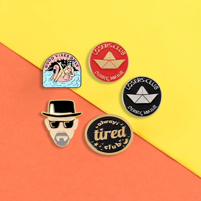 

Killer Léon enamel pins Tired Club badges Losers Club round brooches Lapel pin Vintage fashion Jewelry gifts
