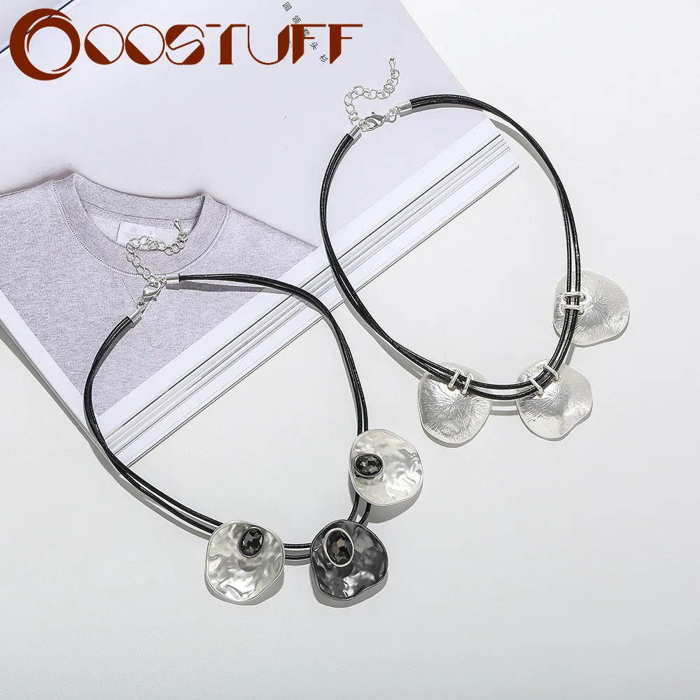 

Silver Color Vintage Chokers Necklace Trend Suspension Chains Around the Neck Pendants Decorative Jewelry for Women Accessories
