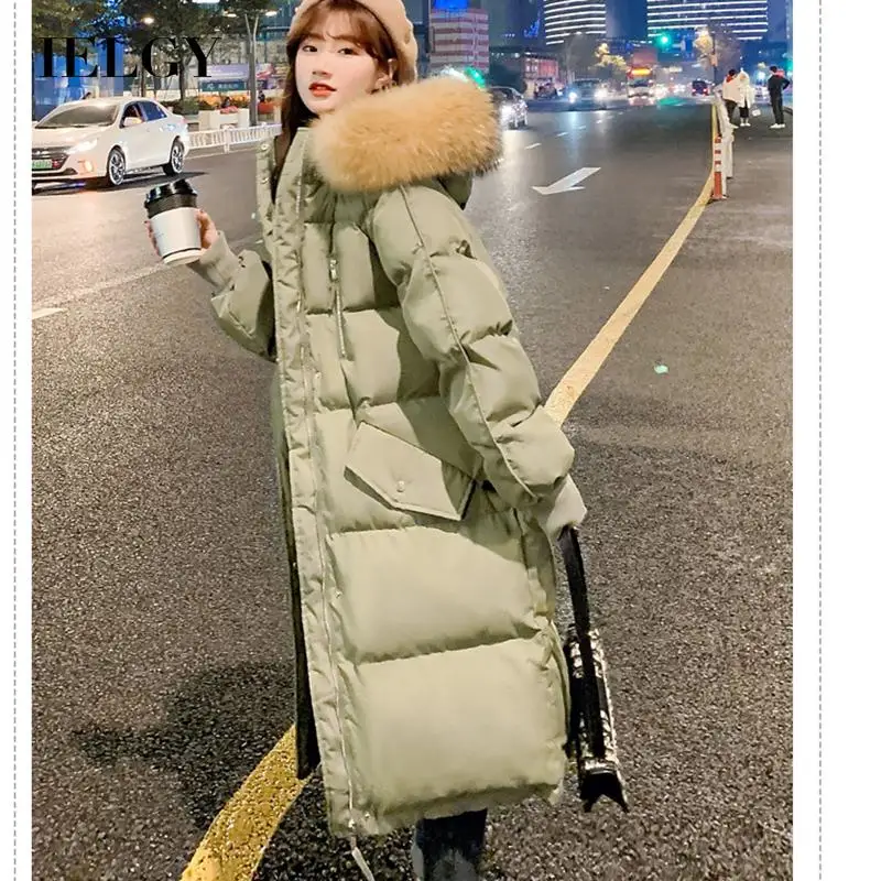 

Женская зимняя стеганая куртка средней длины