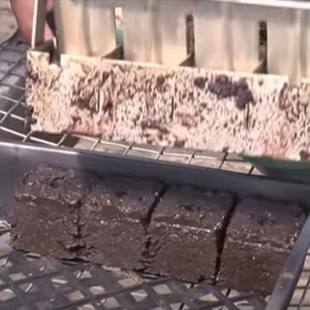 

Plant Soil Blocking Tool 2 Inch Block Maker Greenhouse Garden Accessories Handheld Soil Blocking Tool with Dibbers