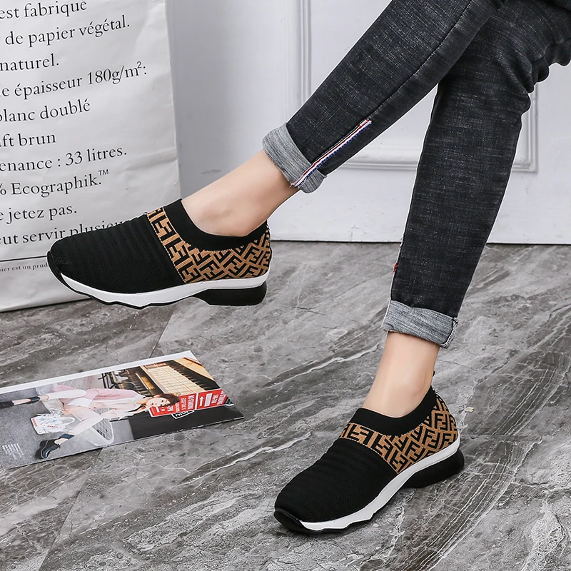 

2021 New Brand Designer Woman Running Shoes Sock Trainers Slip On Casual Walking Flats Women Breathable Sneakers Chaussure Homme